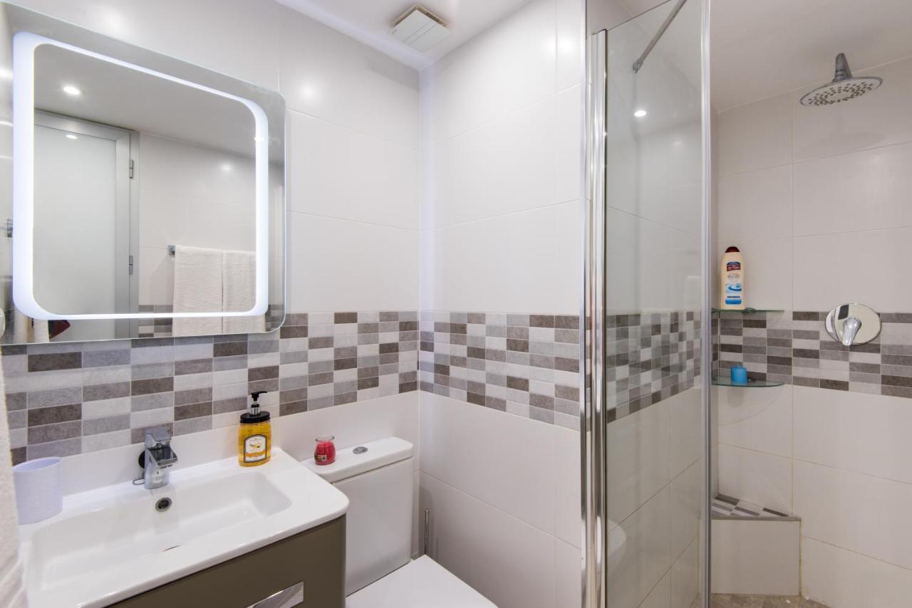 Beach Front Apartment-1St Line Μαρμπέλλα Εξωτερικό φωτογραφία